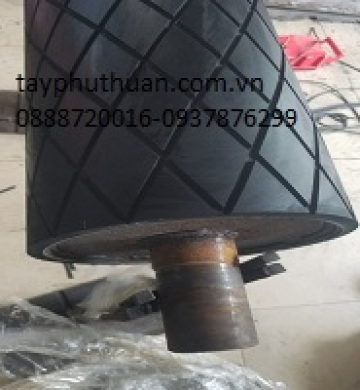 TRỤC CAO SU Ô VUÔNG 7MM